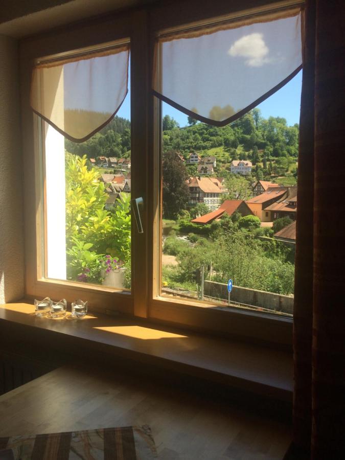 Urlaub Mit Blick Auf Schiltachs Fachwerkhaeuser Exterior photo